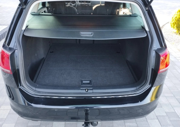 Volkswagen Golf cena 38900 przebieg: 198000, rok produkcji 2015 z Szczucin małe 596